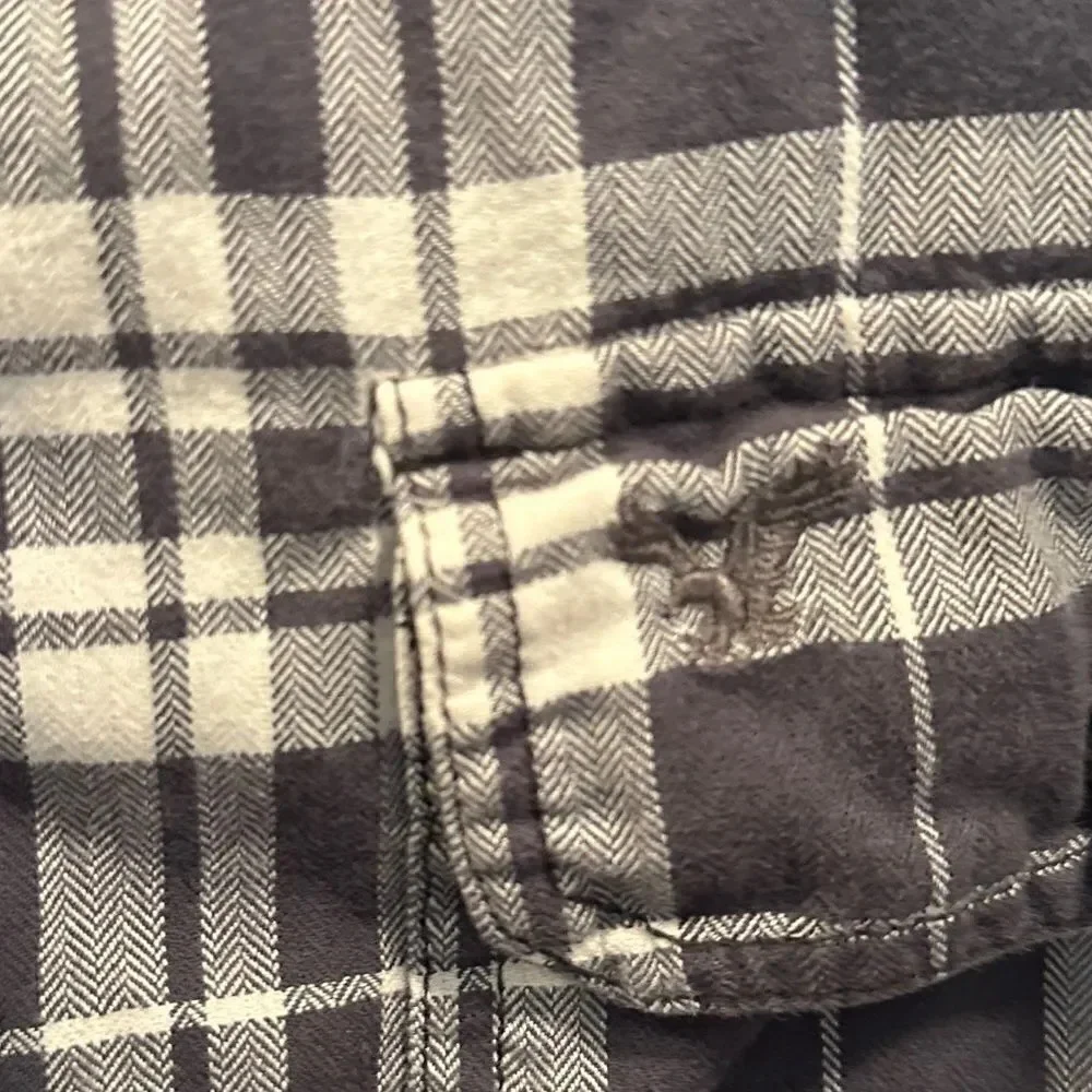 American Eagle Athletic fit size large men’s plaid button up